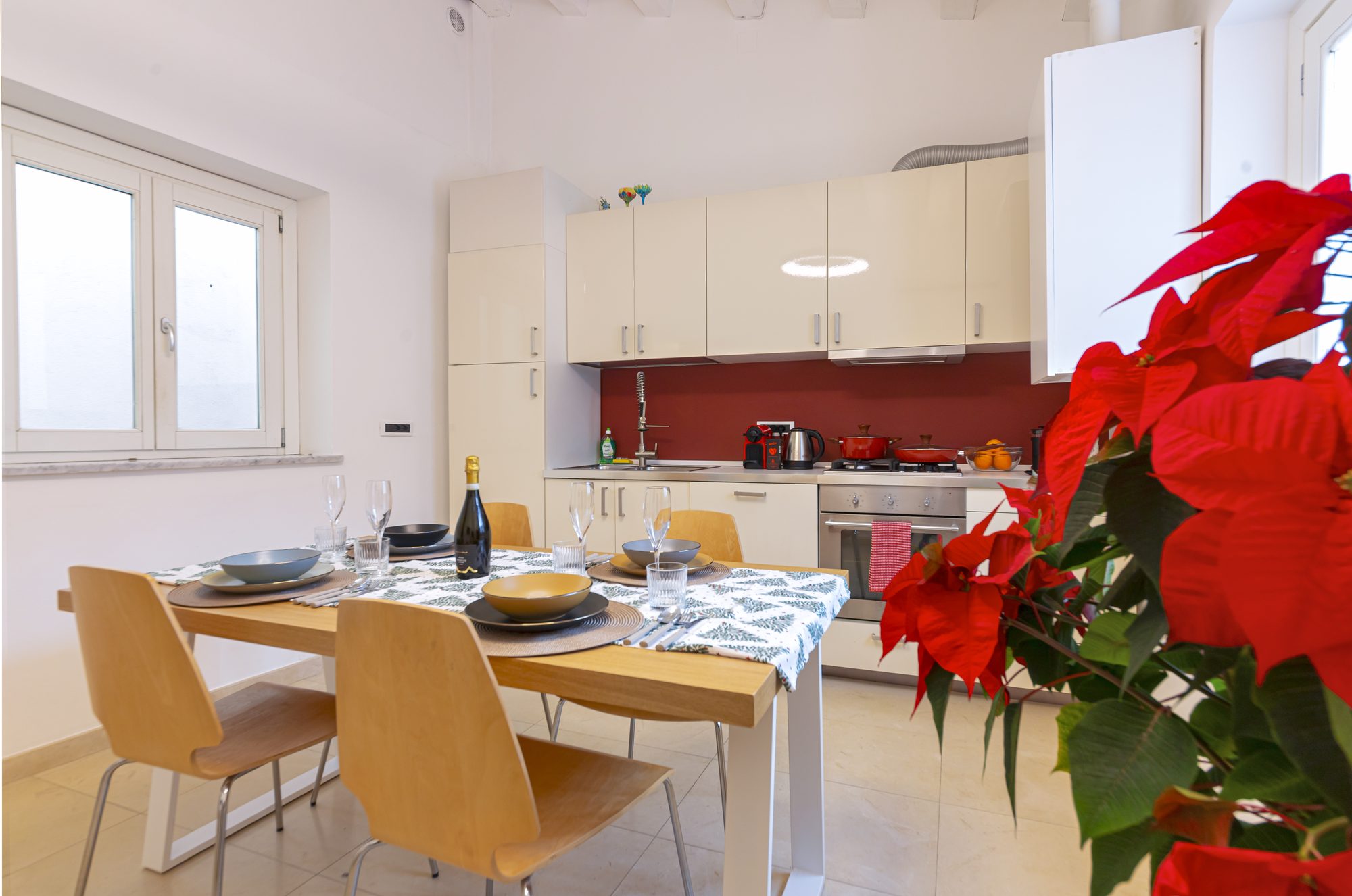 Cucina e zona pranzo Moncada de Luna