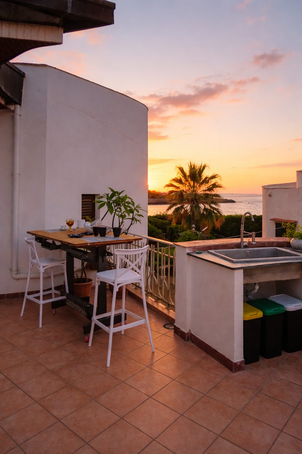 Terraza al atardecer, Tilde Sunset Bay Villa