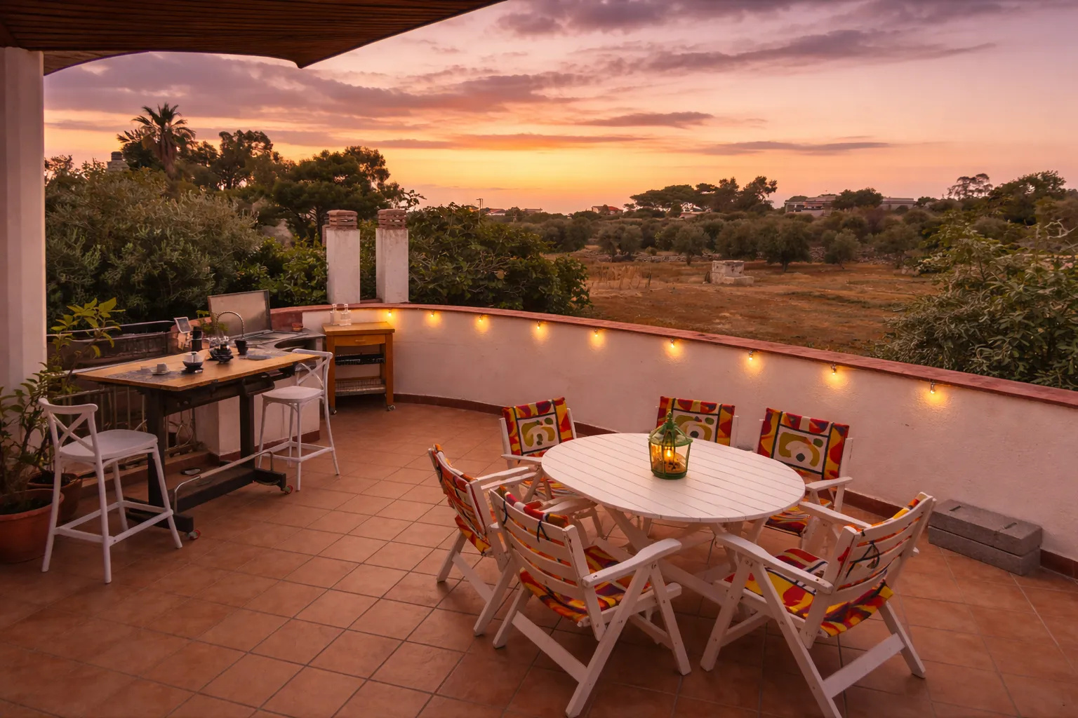 Terrasse bei Sonnenuntergang in Tilde Sunset Bay